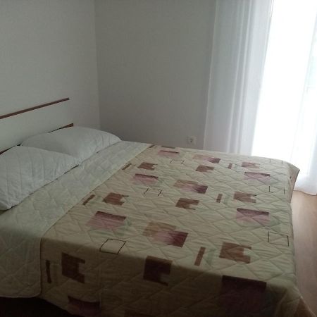 Pave Apartment Betina  Exterior foto