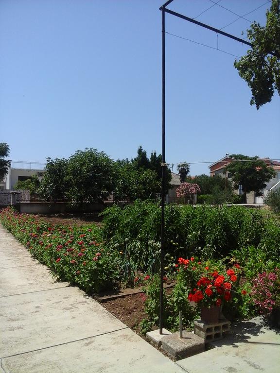 Pave Apartment Betina  Exterior foto